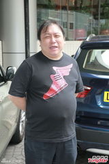 组图：王晶现身养和医院 拒回应所为何事