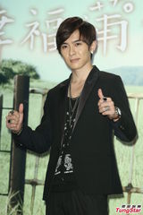 组图：唐禹哲曾恺玹幽默回应新戏谈情