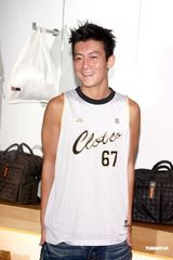 高清：陈冠希澄清分手传闻 新专辑将有新歌送女友