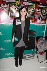 组图：张敬轩手指发黑 阿娇曝阿Sa为省钱吃出胃病