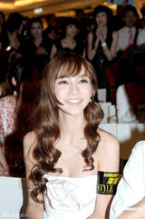 幻灯图集：熊黛林和Angalebaby性感助阵模特选秀