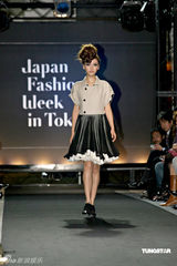 幻灯图：Anglebaby日本秀场惊艳亮相 不理整容传闻