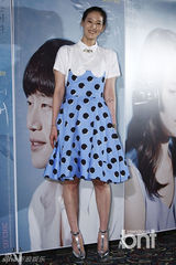 组图：韩片《幻想中的她》试映会 韩艺礼抹泪