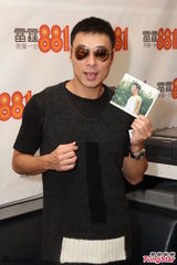 组图：许志安求婚要有惊喜 郑秀文独爱肌肉安仔