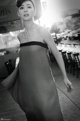 组图：张静初受国际品牌珠宝青睐 高雅气息璀璨绽放