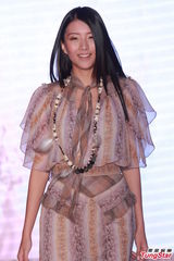 组图：官恩娜换男友转香水 陈嘉桓新片演援交女