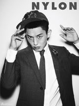 高清图：韩星刘亚仁时尚写真个性前卫