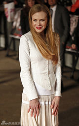 高清组图：《九》伦敦首映 刘易斯率众美女亮相