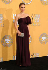 高清组图：娜塔莉-波特曼性感抹胸礼服美艳亮相