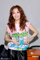 幻灯：雪碧榜周杰伦提携师妹不遗余力 周笔畅称霸