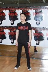 组图：黄贯中开唱未见朱茵 陈豪黄德斌助阵