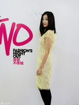 组图：田原“大红”装扮点亮上海时尚摩登夜