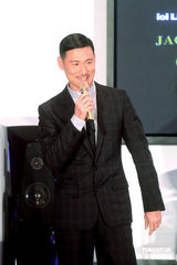 幻灯：张学友推全新大碟 因版税问题或将被无线封杀