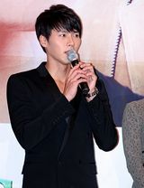 组图：玄彬河智苑亲密携手宣传新剧《秘密花园》