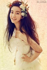 组图：小燕子李晟甜美写真曝光 电眼诱人大秀清新风