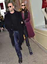 高清组图：惠特莉和男友约会型男靓女街头抢眼