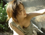 高清图：日本女星梅宫万纱子性感写真裸露美背