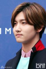 组图：神起昌珉FT在真刘仁娜等为品牌站台