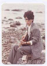 组图：姜育恒老照片曝光 文艺忧郁书卷气十足