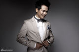 组图：张晓龙魅力大片演绎优雅绅士