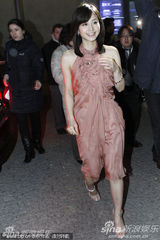 高清组图：《白夜行》首映 主演堀北真希淡雅迷人