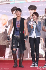 组图：汪东城推演《变4》 自断进好莱坞之路