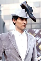 幻灯图：汤加丽艳粉现身极度抢镜 与观众零距离