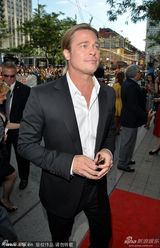 组图：《为奴十二年》首映 皮特变净面小生