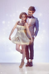 组图：张伦硕张檬梦幻写真 浪漫情怀甜蜜动人