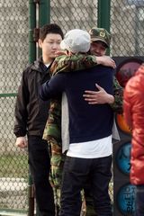 高清组图：SJ强仁今日退伍 透露暂时没有活动计划