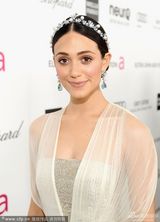 组图：奥斯卡艾滋基金派对-艾米-罗森仙味十足