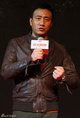 组图：《救火英雄》余文乐劫财谢霆锋