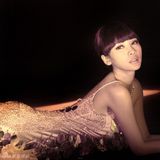 高清组图：柳岩跨界拍MV 露背妖娆演绎复古迷离