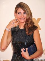 组图：第63届艾美奖红毯 玛丽娅-曼努诺斯闪亮登场