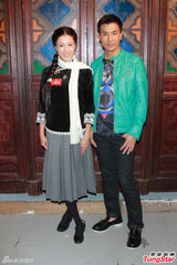 组图：钟嘉欣成视后大热 前哨战败阵也开心