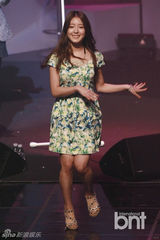 组图：韩歌手李承焕发片 前妻蔡琳同日宣布恋情