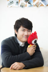 高清组图：韩星在熙对话新浪娱乐