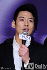 组图：朱元再演音乐剧《Ghost》 IVY性感亮相