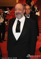 高清：《注脚》首映 《花花公子》女模透视装撩人