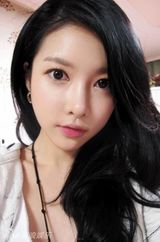 组图：韩网曝朴施厚性侵案A女性感惹火照