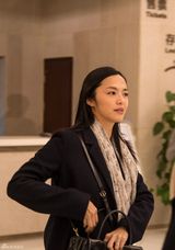 组图：田沁鑫《青蛇》北京首演 姚晨等众星捧场