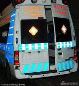 组图：Selina秘密出院包机返台 20余位保镖护送