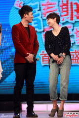 组图：杜淳变实习爸爸 马伊俐拍床戏需老公点头