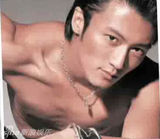 幻灯图：陈冠希赤裸攻日 张柏芝谢霆锋裸照流出