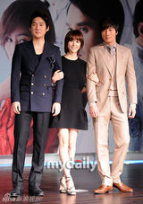 高清组图：韩惠珍等出席新剧《综合症》发布会