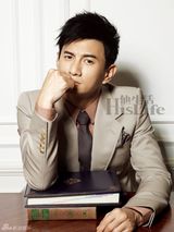 组图：吴奇隆卖萌鬼马9连拍 嘟嘴吐舌显萌主本色