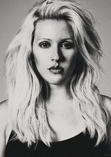 组图：绵羊音女伶渔网罩露双莓 黑纱蒙面神秘