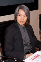 幻灯：周星驰担任执行董事压力大 将与美国公司合作