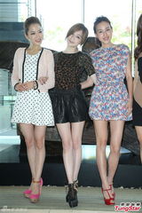 组图：王心凌新剧杀青忙专辑 片刻不得闲