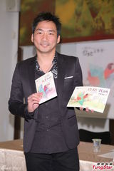 组图：五月天石头演戏上瘾 欲挑战同性恋角色